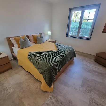 Casa Bailey Каштру-Марин